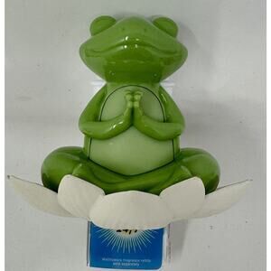 BATH & BODY WORKS WALLFLOWERS MEDITATING YOGA FROG FRAGRANCE NIGHTLIGHT PLUG NEW
